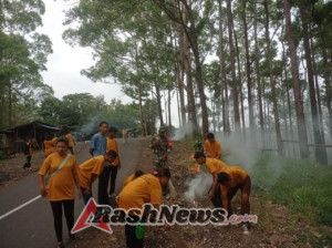 Babinsa Koramil 1602-04 Gelar Karya Bhakti Bersama Pelajar SMKN 6 Ende di Detukeli