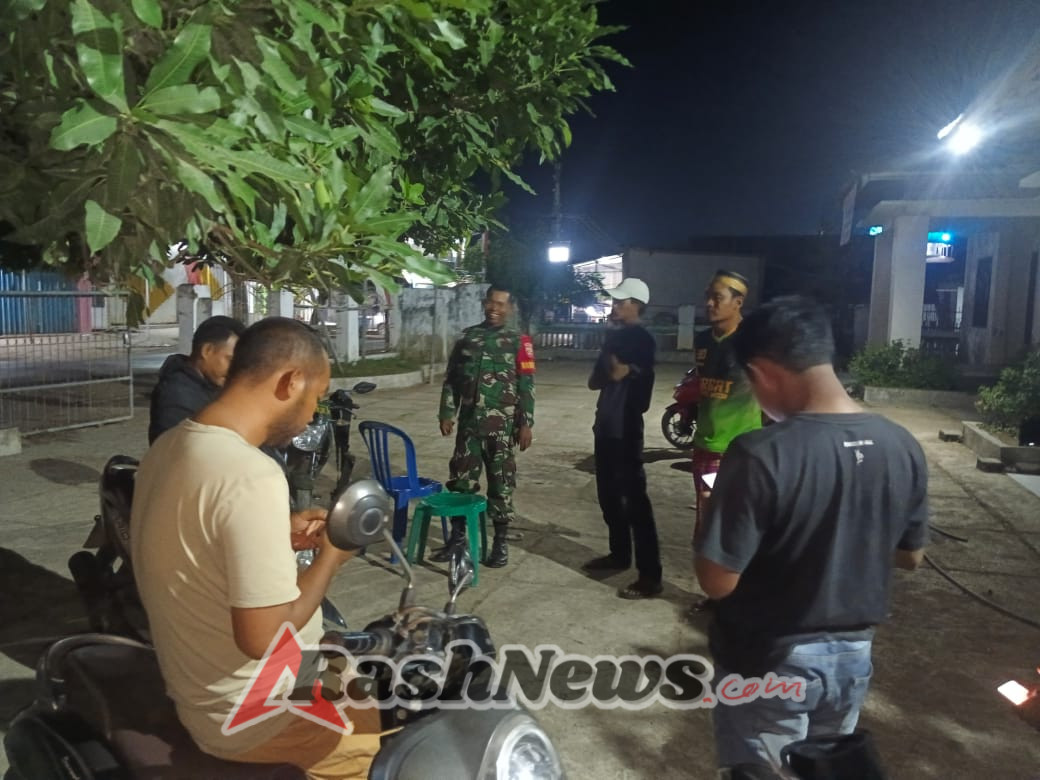 Babinsa Nggembe Imbau Warga Kontrol Pergaulan Anak dan Hindari Kerusuhan Saat Ronda Malam