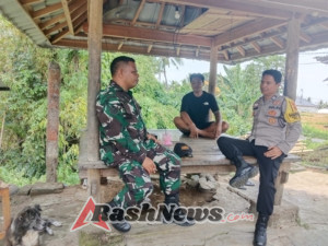 Komsos Babinsa dan Bhabinkamtibmas di Banjar Dinas Kerta Nadi Wujudkan Kebersamaan dengan Masyarakat