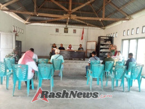 Babinsa Koramil 1602-01/Ende Pererat Kemanunggalan TNI-Rakyat di Rewarangga Selatan