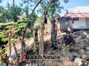 Babinsa Desa Tebo Terus Dekat dengan Rakyat Melalui Komsos dan Monitoring