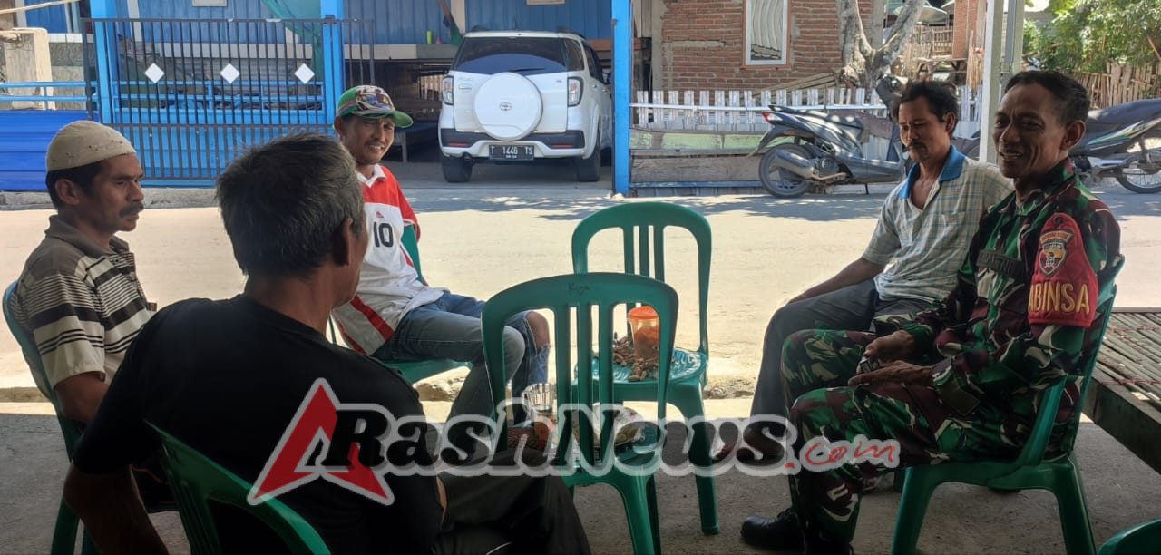 Babinsa Koramil 1628-03/Seteluk Tunjukkan Empati Lewat Kegiatan Melayat Warga