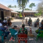 Babinsa Koramil 02/Abanteng Laksanakan Komsos untuk Jaga Keamanan Lingkungan di Desa Kolbano