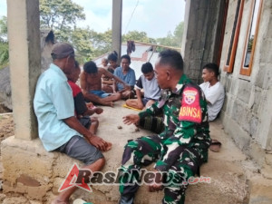 TNI Hadir di Tengah Warga, Babinsa Ende Dengar Keluhan dan Dorong Kolaborasi Pemuda