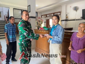 Hadir Kawal Pencairan BLT DD, Babinsa Paksebali Pastikan prosesi Berjalan Aman dan tepat sasaran