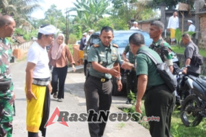 Kunjungan Penuh Kasih, Dandim Gianyar dan Ketua Persit Jenguk Putra Anggota yang Sedang Sakit