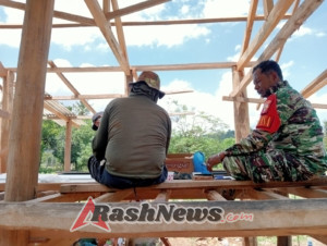 Wujud Nyata Kepedulian TNI, Babinsa Desa Beru Rutin Patroli dan Sapa Warga