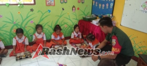 Perkuat Sinergi dengan Pemerintah, Babinsa Lewoleba Bantu Sukseskan Program Gizi Nasional