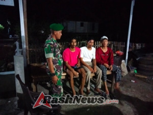 Babinsa Koramil 1628-04/Poto Tano Terus Jaga Stabilitas Keamanan Lewat Patroli Rutin