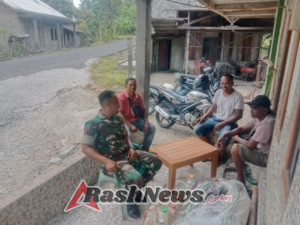 Babinsa Aktif Pantau Kamtibmas dan Dengar Aspirasi Warga di Desa Kobaleba