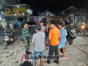 Patroli Malam Babinsa Dompu, Wujud Kepedulian Terhadap Kamtibmas