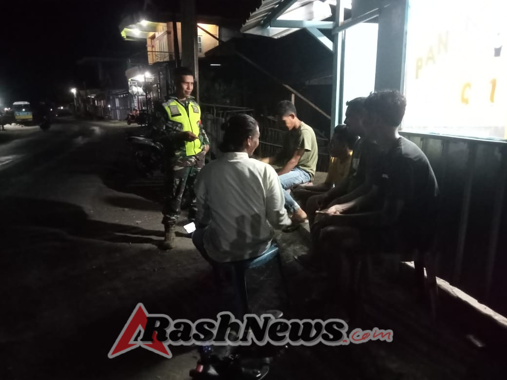 Babinsa Sertu Agus Desa Riamau Dorong Komunikasi Baik untuk Hidup Rukun dan Aman