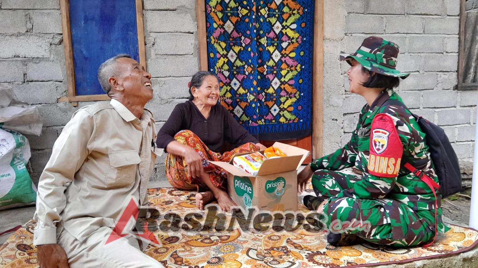 Dengan Hati dan Ketulusan, Pelda Dewi Jalankan Tugas di Karang Bayan