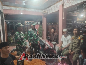 Koramil Donggo Laksanakan Pemantauan Situasi dan Sholat Isya Berjamaah di Desa Rora