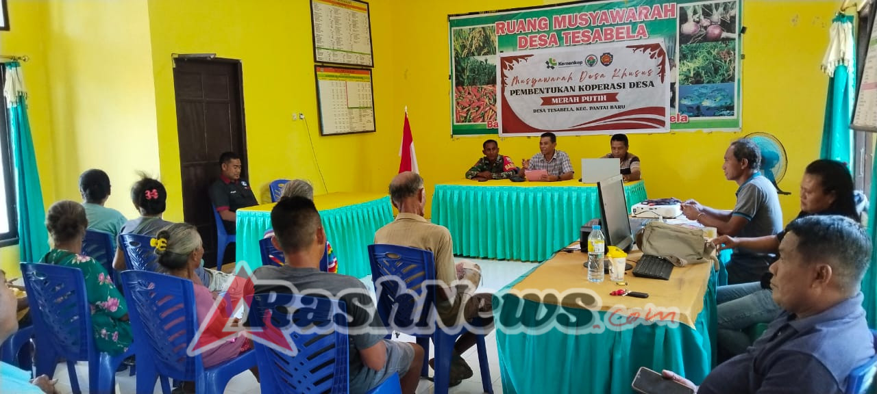 Pembagian BLT di Rote Ndao Berjalan Lancar, Babinsa Tekankan Pemanfaatan untuk Kebutuhan Pokok