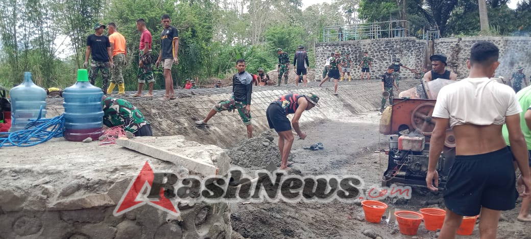 Pengecoran Lantai Bendungan Panondiwal Dikebut, TMMD Ke-126 Kodim 1625/Ngada Terus Beri Dampak Nyata