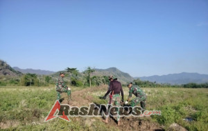 TMMD di Riung Barat TNI Bersinergi Gali Saluran Irigasi, Capaian 6% di Hari Keempat