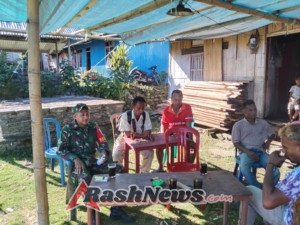 TNI Hadir di Desa Nuamuri, Babinsa Perkuat Keamanan dan Komunikasi Sosial