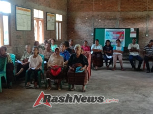 Masyarakat Desa Nggela Terima Bantuan Langsung Tunai dengan Suasana Tertib