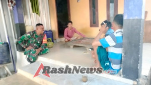 TNI Hadir untuk Rakyat, Babinsa Desa Seran Aktif Dukung Program Bansos Pemerintah