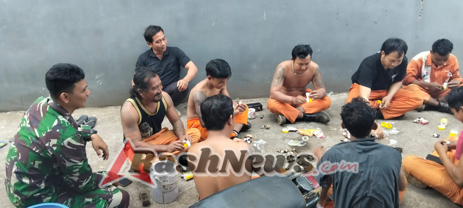 Keamanan dan Kewaspadaan Jadi Prioritas: Babinsa Sanggalangit Perkuat Komunikasi Sosial di PT. Bali Gasindo