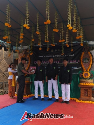 Babinsa Taro Ajak Generasi Muda SMK Negeri 2 Tegallalang Tingkatkan Disiplin dan Prestasi