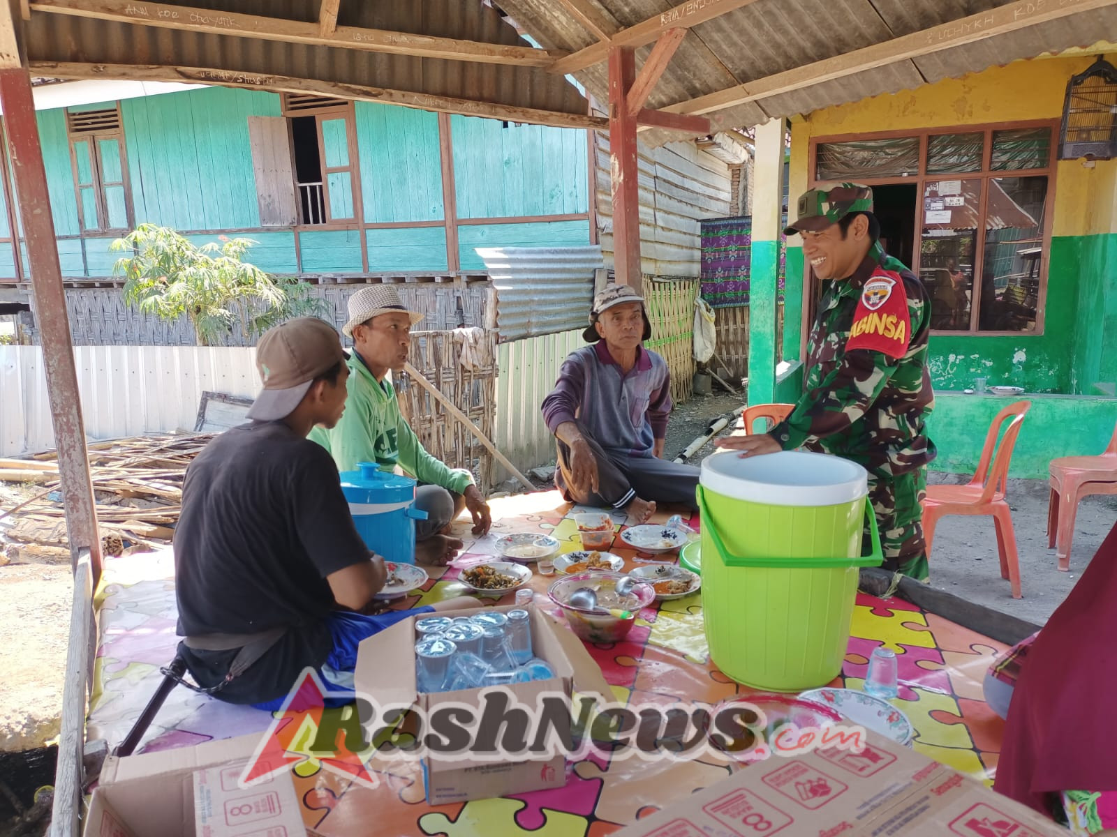Kegiatan Komsos Babinsa Meraran Berjalan Lancar, Warga Dukung Upaya Ciptakan Desa Aman dan Kondusif