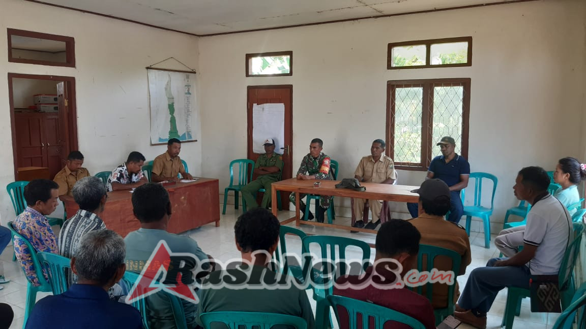 Babinsa Serka Gidion Idong Gaungkan Pesan Peduli dan Disiplin di Tengah Rapat Penertiban HPR
