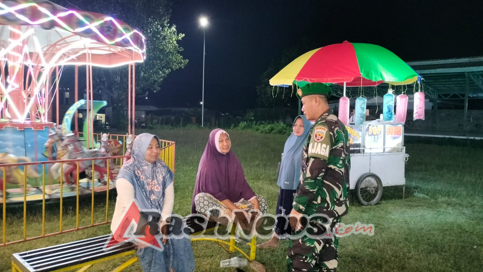 Patroli Rutin Babinsa Koramil 1628/02/Sekongkang Disambut Positif, Warga Rasakan Kehadiran TNI di Tengah Masyarakat