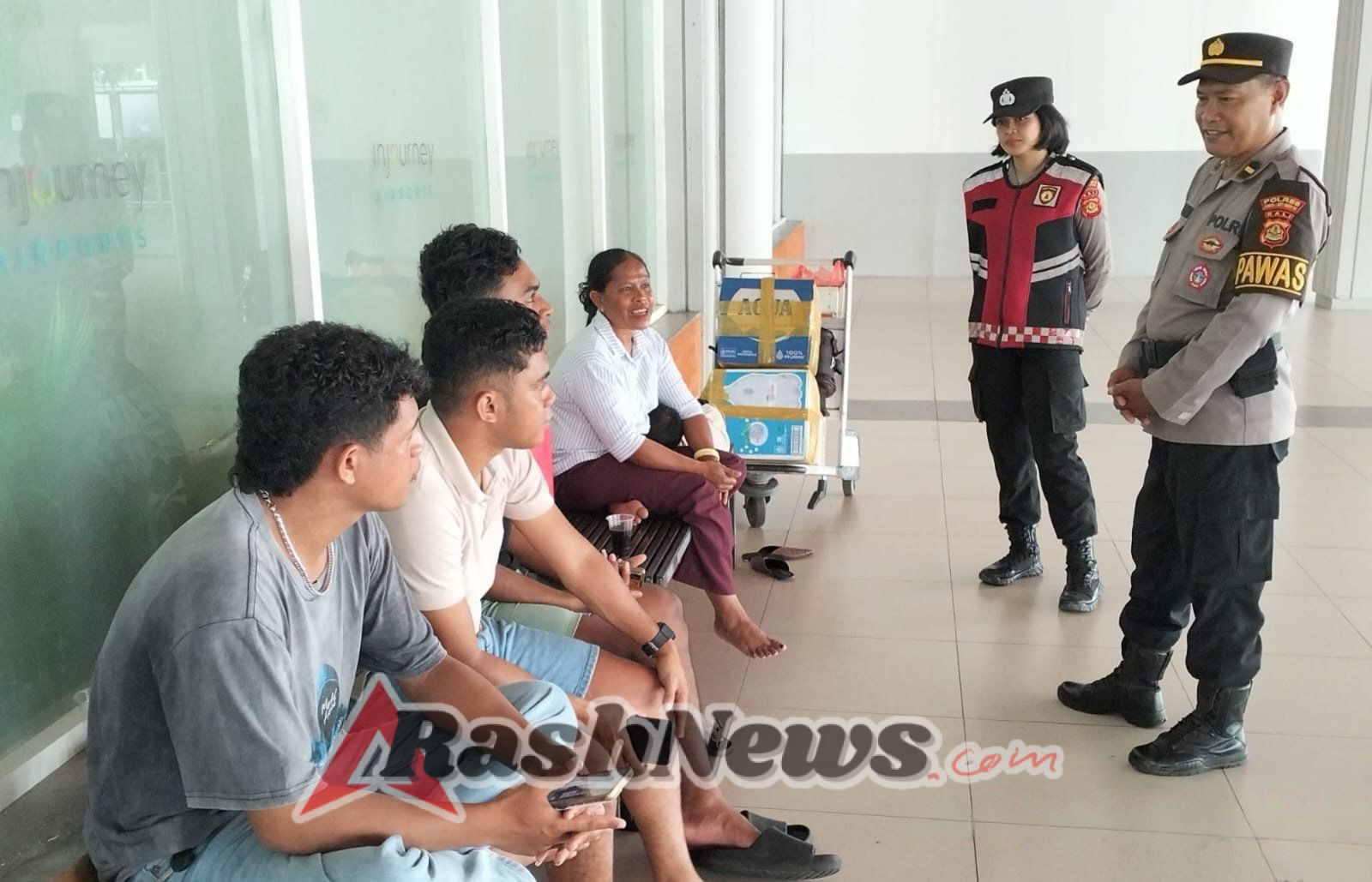 Polres Bandara Ngurah Rai Laksanakan Patroli Dialogis, Wujudkan Pelayanan Humanis kepada Masyarakat