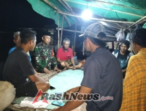 Babinsa Koramil 1608-07/Monta Gencarkan Patroli dan Ronda Malam Jaga Kamtibmas