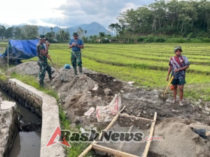Dukung Pertanian Desa, TMMD Kodim Ngada Fokus Pengecoran Irigasi di Benteng Tawa