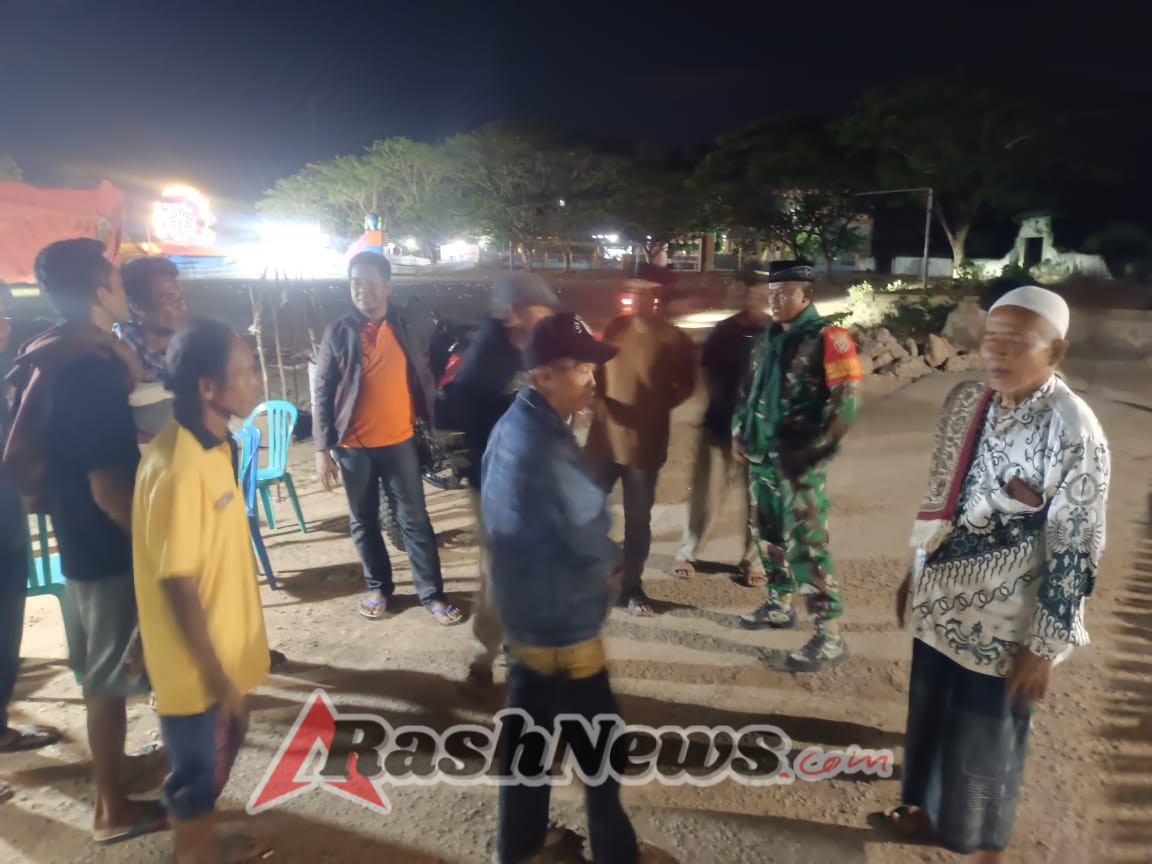 Patroli Siskamling Babinsa Desa Rato Jaga Keamanan Pemukiman dan Tempat Nongkrong Pemuda