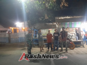 Babinsa Ngali Ajak Masyarakat Jaga Silaturahmi dan Bersihkan Lingkungan Jelang Musim Hujan