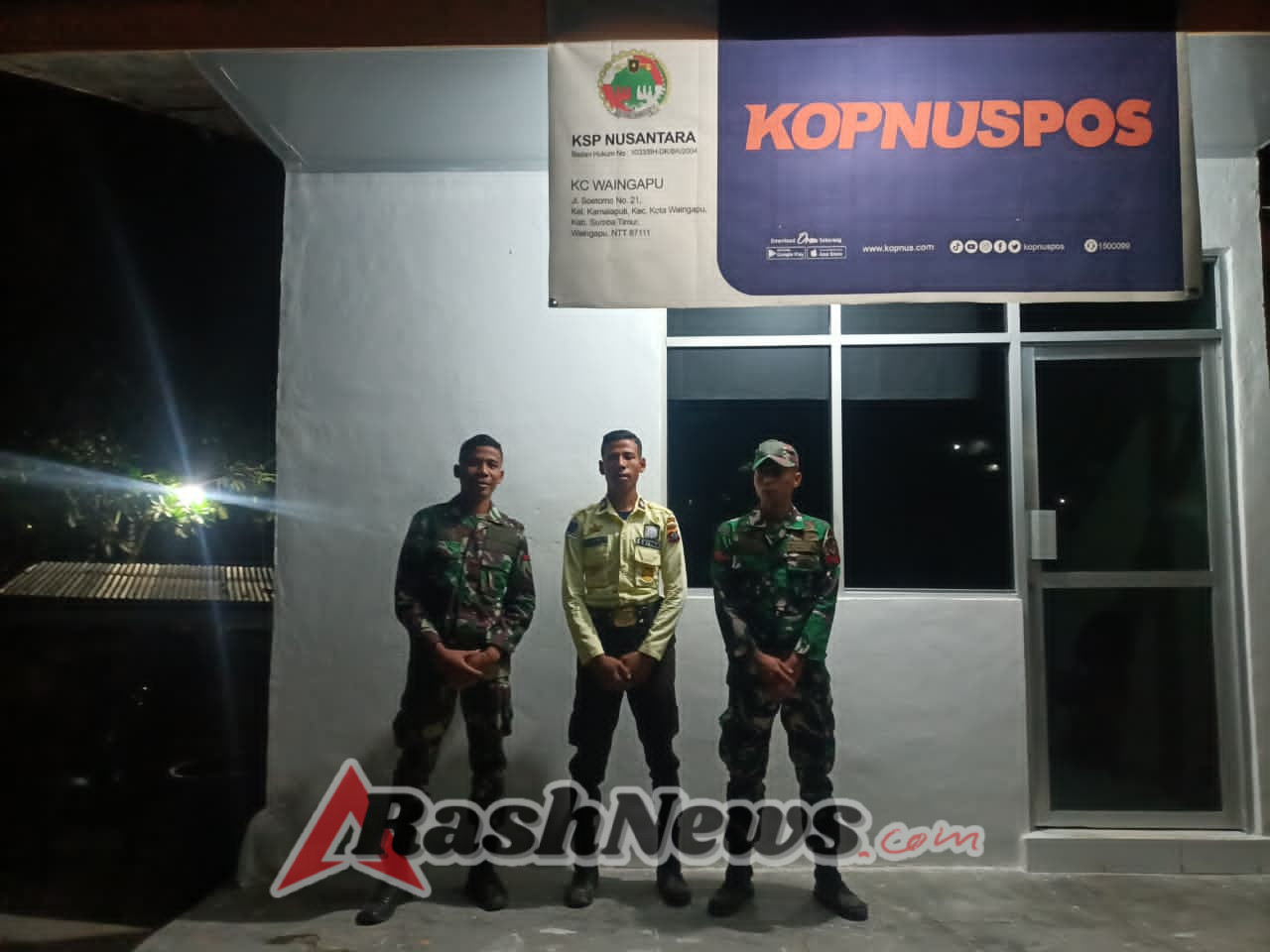 TNI Jaga Kondusifitas Kota Waingapu, Kodim 1601/Sumba Timur Laksanakan Patroli Malam di Objek Vital