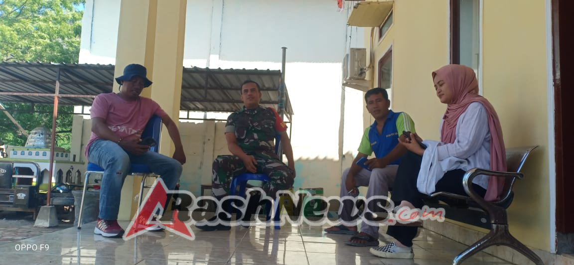 Babinsa Kodim 1602/Ende Pererat Kemitraan dengan Masyarakat Lewat Komsos di Desa Ranakolo Selatan