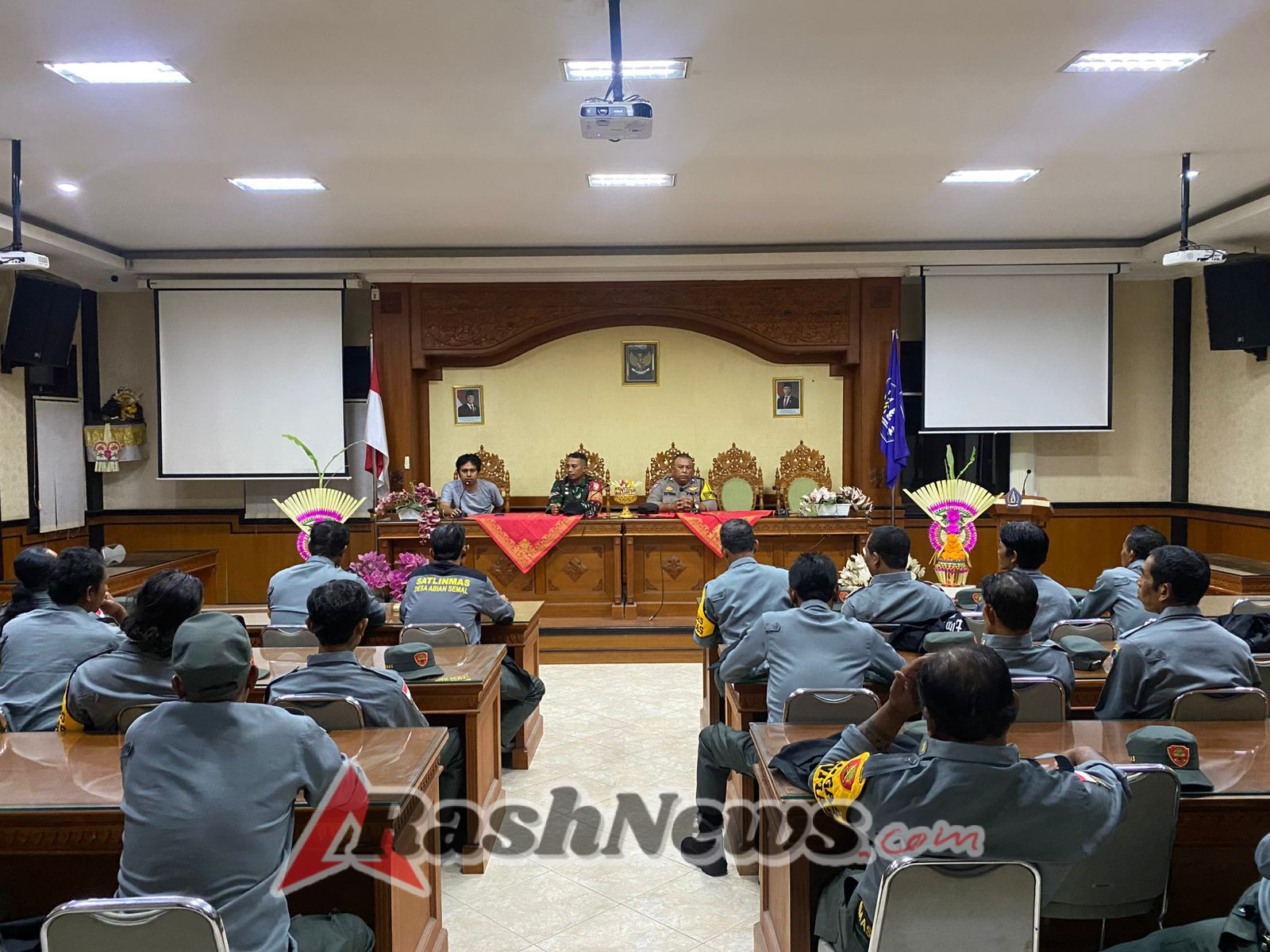 Babinsa dan Aparat Desa Berkomitmen Menjaga Keamanan dan Ketertiban di Wilayah