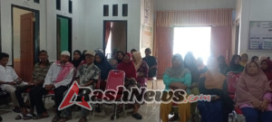 TNI Bersinergi dengan Dinas Sosial Dalam Penyaluran Buku Tabungan dan KKS di Sumbawa Barat