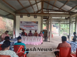 Kehadiran Babinsa dalam MUSRENBANGDES Perkuat Sinergi TNI dan Masyarakat Desa Je’o Du’a