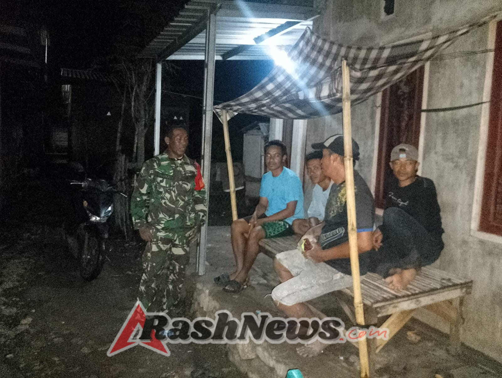 Babinsa dan Karang Taruna Wawonduru Ajak Warga Jaga Ketertiban