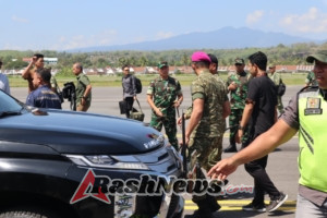 ‎Dandim 1607/Sumbawa Sambut Kedatangan Rombongan Menteri dan Panglima TNI di Bandara Sultan Kaharuddin
