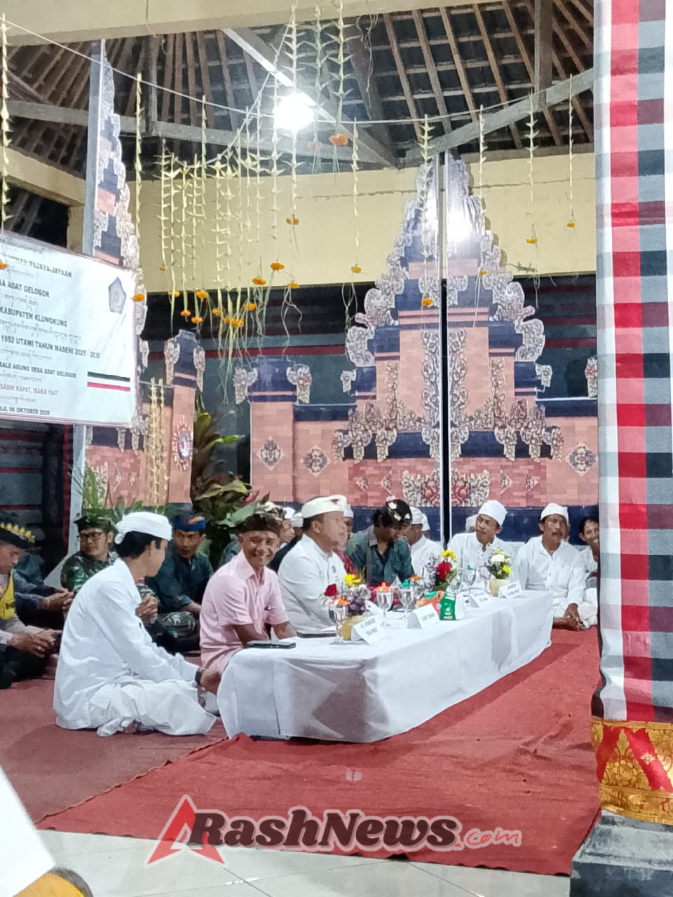 Amanah Dan Bertanggung Jawab, Pesan Babinsa Pikat Saat Hadiri Acara Penetapan  Bendesa Dan Prajuru Desa Adat