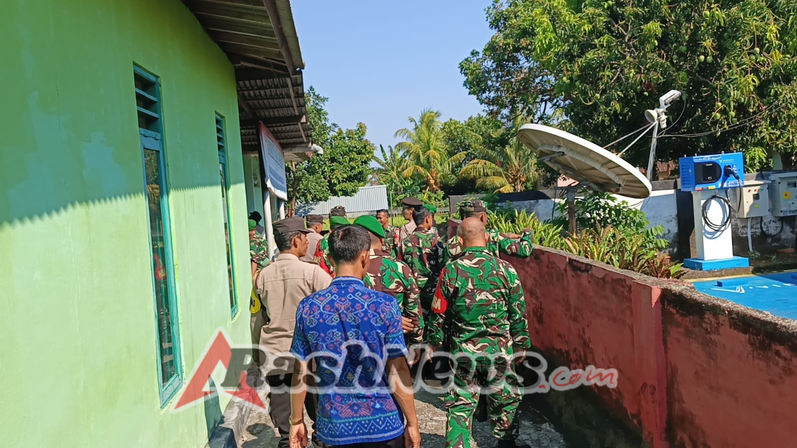 TNI Prima, TNI Rakyat” Polsek Busungbiu dan Koramil 1609-07 Wujudkan Tema HUT ke-80 TNI