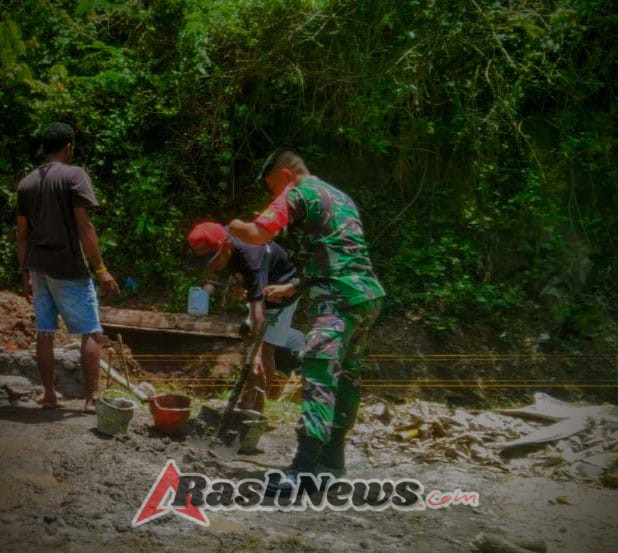 Babinsa Koramil Wolowaru Tingkatkan Kemanunggalan TNI-Rakyat Lewat Karya Bakti di Desa Liabeke