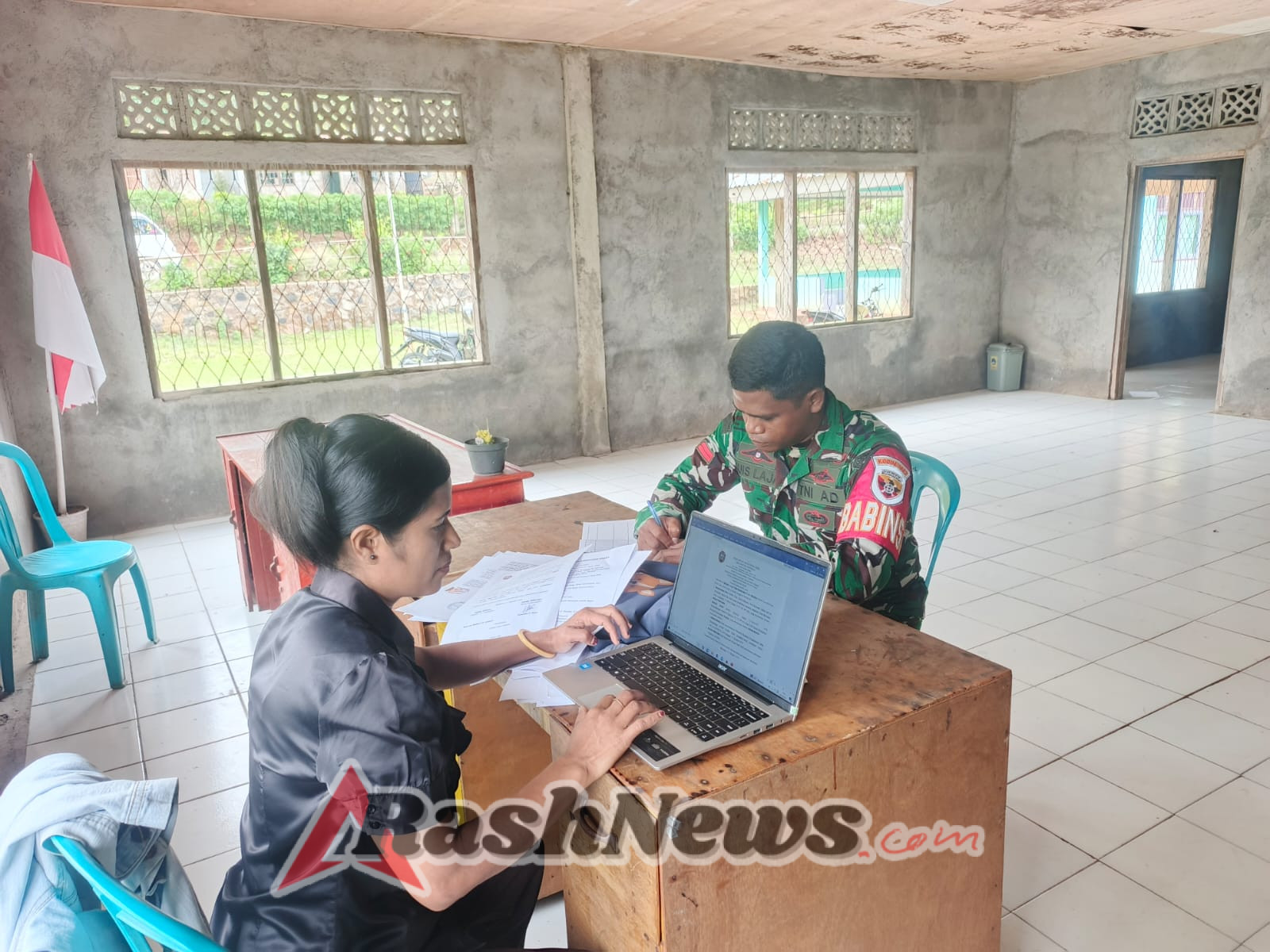 Dukung Ketahanan Wilayah, Babinsa Ende Kumpulkan Data Teritorial di Detukeli