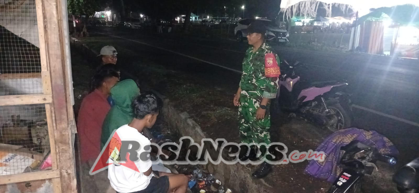 Pastikan keamanan lingkungan Desa, Babinsa Desa Baturinggit ikut andil sidak penduduk pendatang