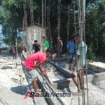 Babinsa Koramil 02/Walakaka Bantu Pekerjaan Pondasi Gedung Sekolah di Patiala Bawah