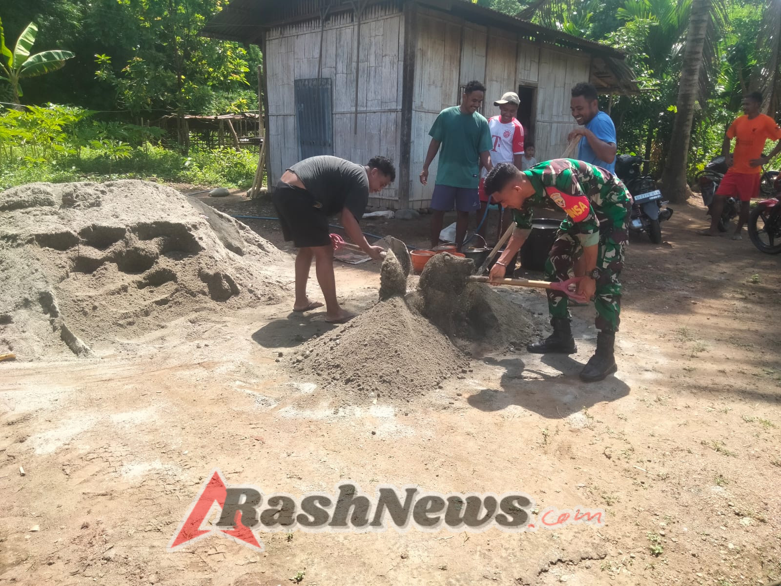 Pratu Paskalis Saputra Dorong Kesejahteraan Warga Lewat Pembangunan Irigasi di Kecamatan Maurole