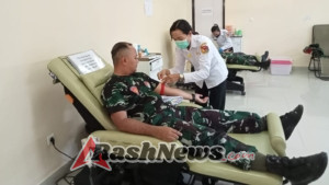 Satgas Pamtas Yonarmed 12 Kostrad Donorkan Darah untuk Pasien Cuci Darah di RSUD Atambua