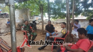 Babinsa Kodim 1602/Ende Aktif Jaga Keamanan dan Kesehatan Warga Desa Tou Timur